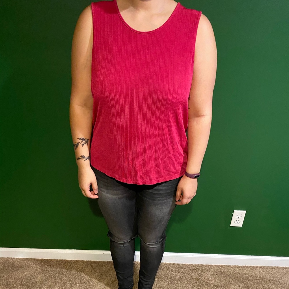Fuchsia flowy tank top, silk-like fabric